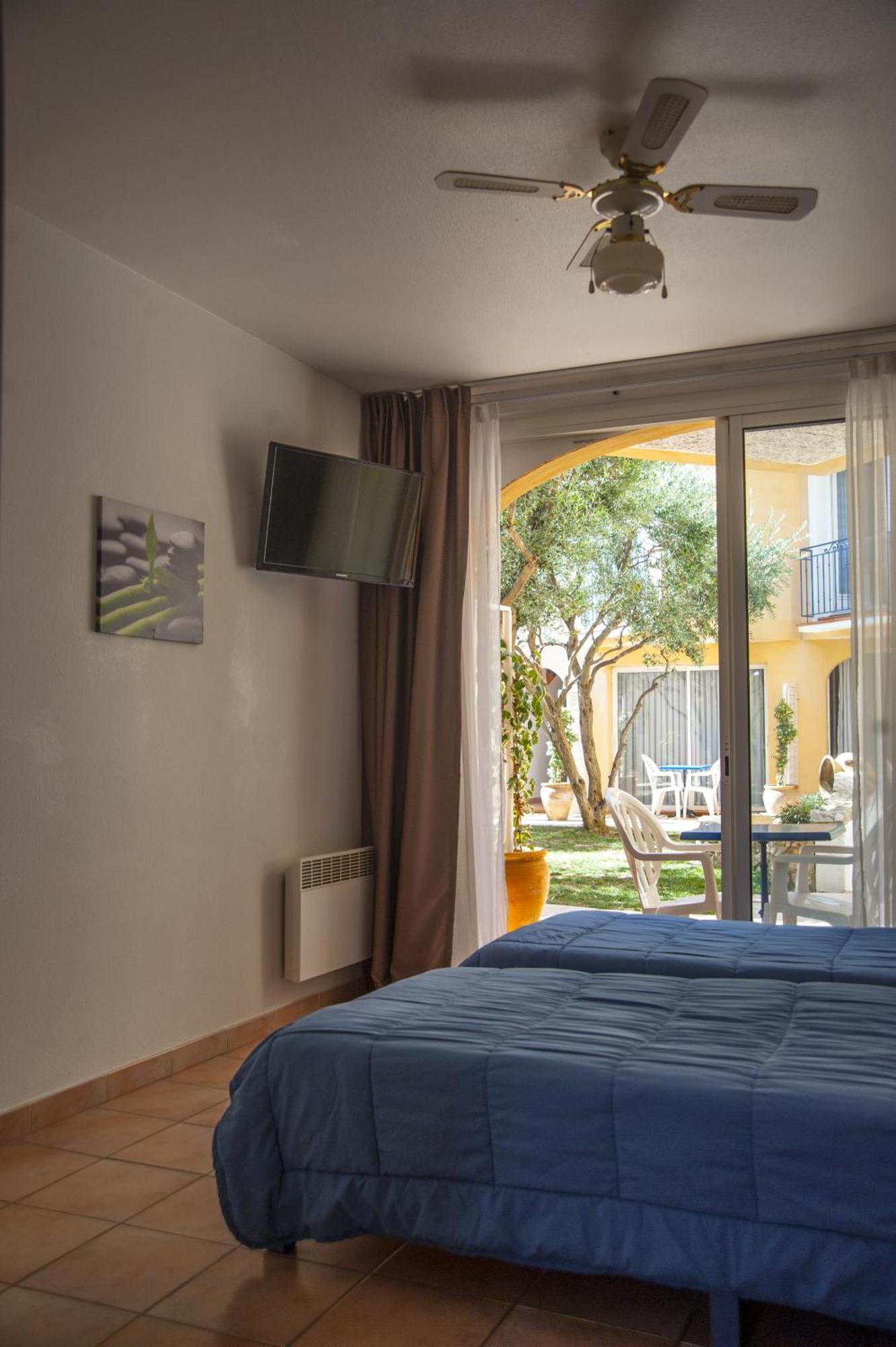 Le Leukos Apartahotel