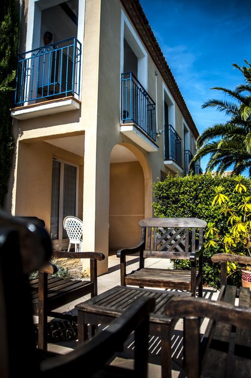 Le Leukos Apartahotel